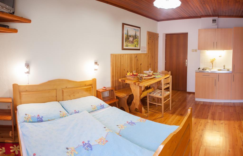 Apartments Lovec Cerkno Exterior photo